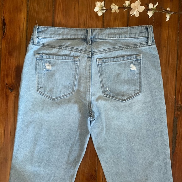 LOFT | Relaxed Straight Crop Jeans | 2 - Picture 9 of 9